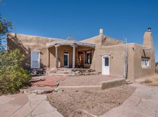 21 Avenida Vieja, Lamy, NM 87540