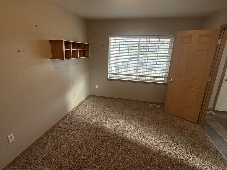 335 N Roy Cir — Photo 6
