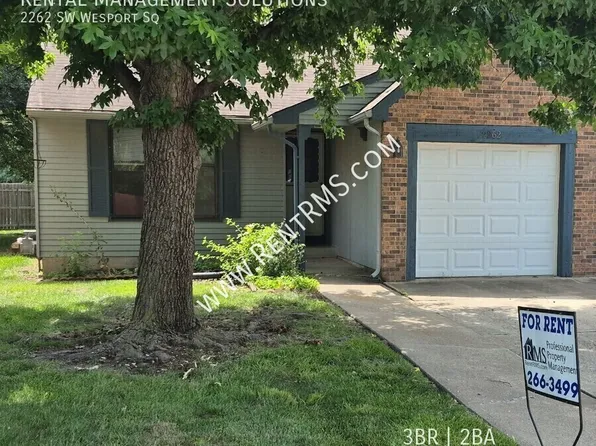 2262 SW Westport Sq, Topeka, KS 66614