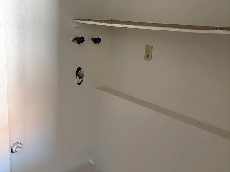 842 E Cedar Ct — Photo 10