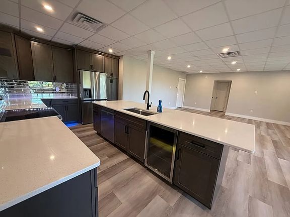 5th image of 781 Parkside Dr #2B