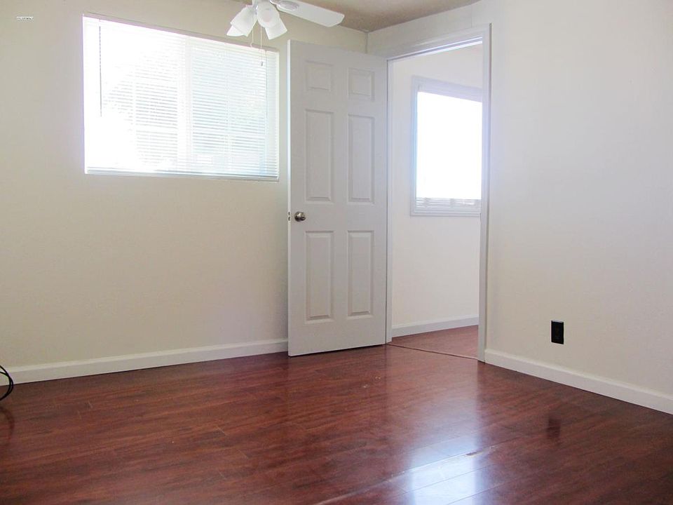 2nd image of 3351 Holly Dr #1