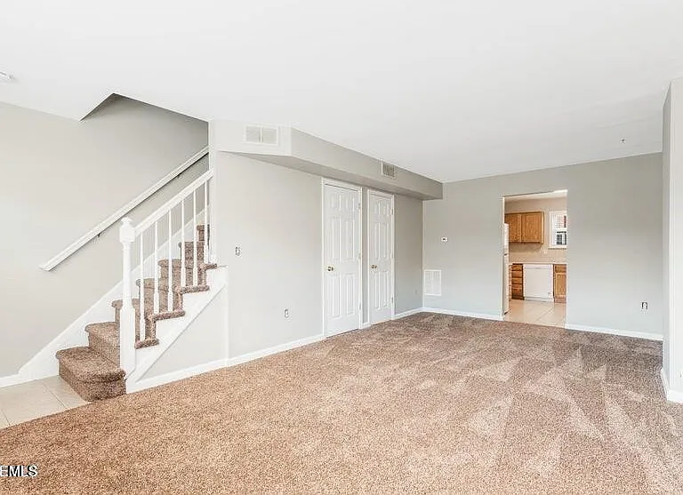 53 Briar Mills Dr #53 — Photo 2
