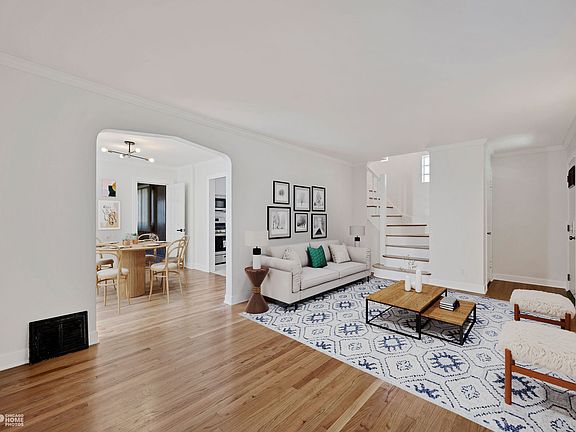 5th image of 10824 S Lawndale Ave
