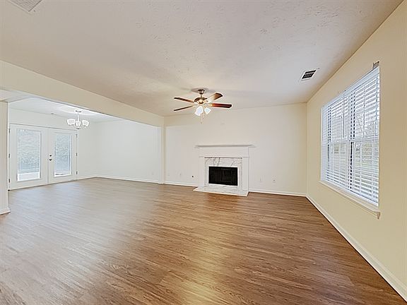 3rd image of 414 Yellow River Walk