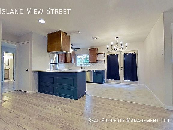 3rd image of 9018 Island View St