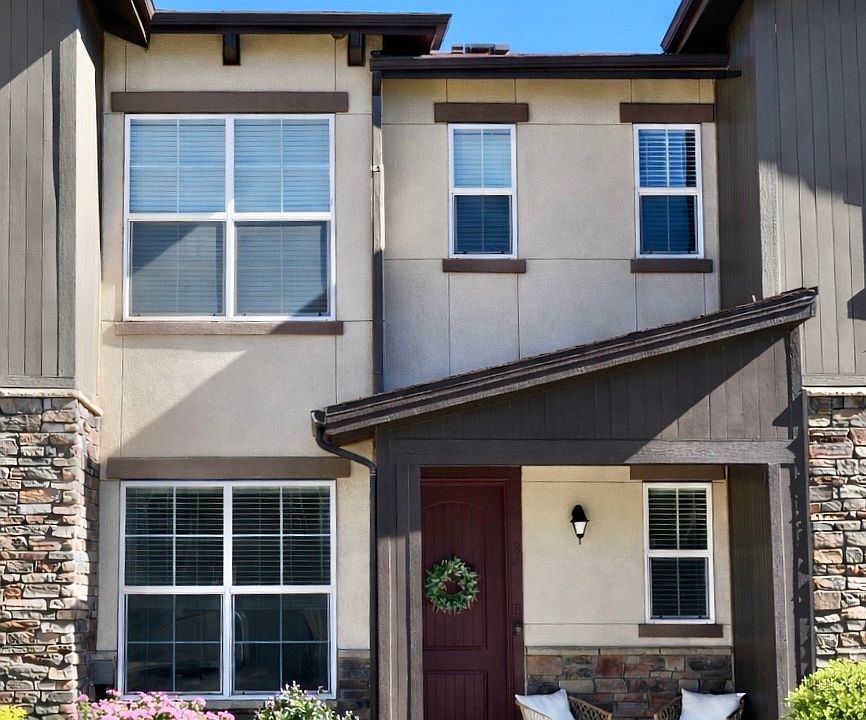 Charming 2-story townhome built in 2022. Maintenance free community.