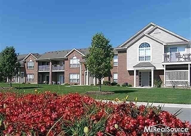 1st image of 28370 Adler Park Dr S