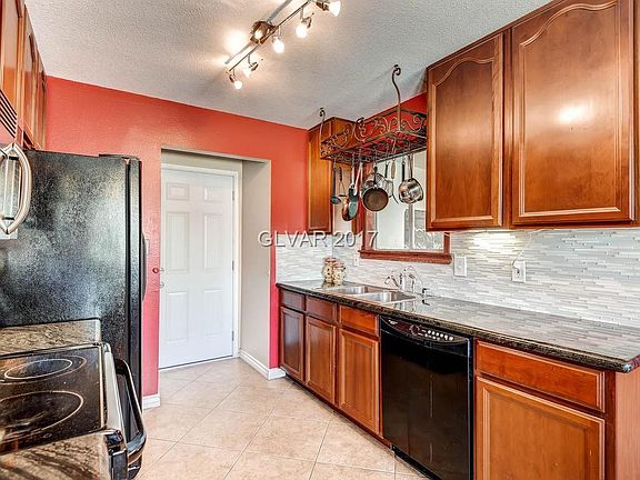 5th image of 4564 Churchfield Cir