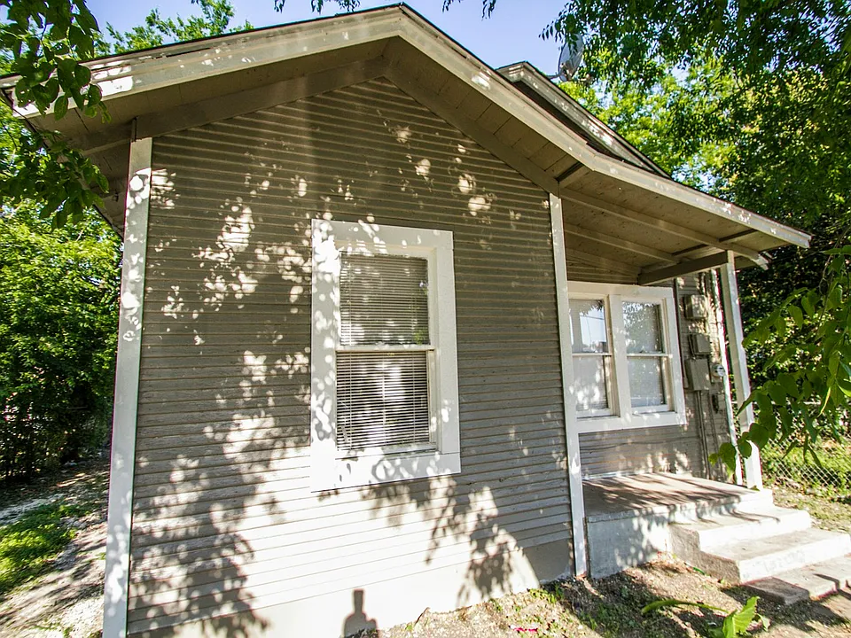 524 Saint Martin Ave