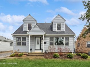 613 S Yale Ave, Villa Park, IL 60181