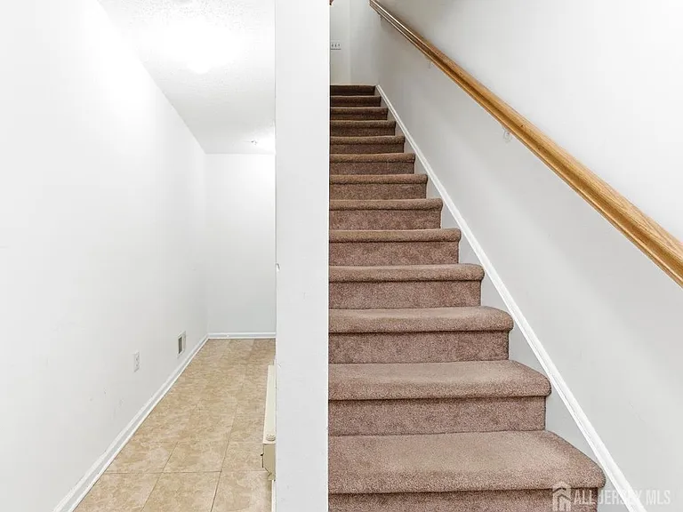 15 Wilmbelton Ct — Photo 5