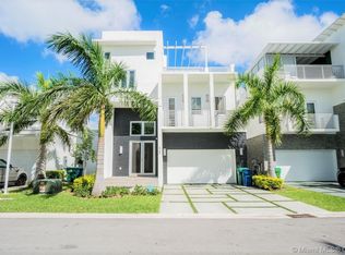 8285 NW 34th Dr, Miami, FL 33122