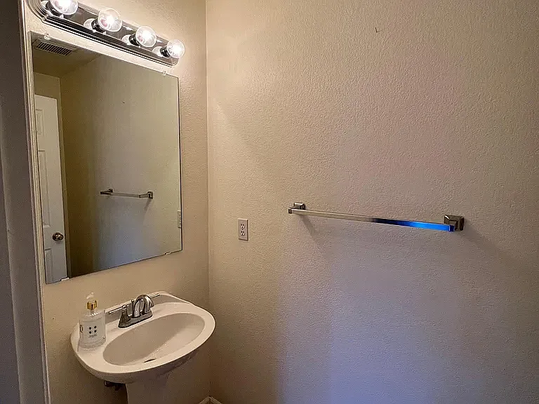 9882 Saybrook St — Photo 10