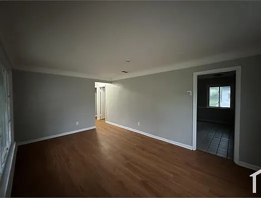 3 bed, 1950 sqft, $1,100 — Photo 3