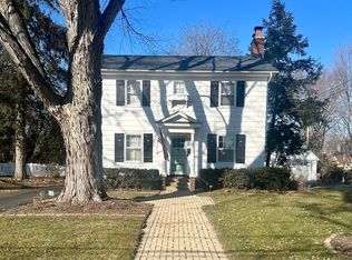 425 Illinois Ave, Batavia, IL