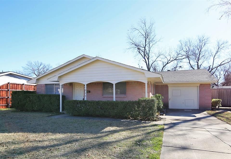 1st image of 513 Lexington Ln