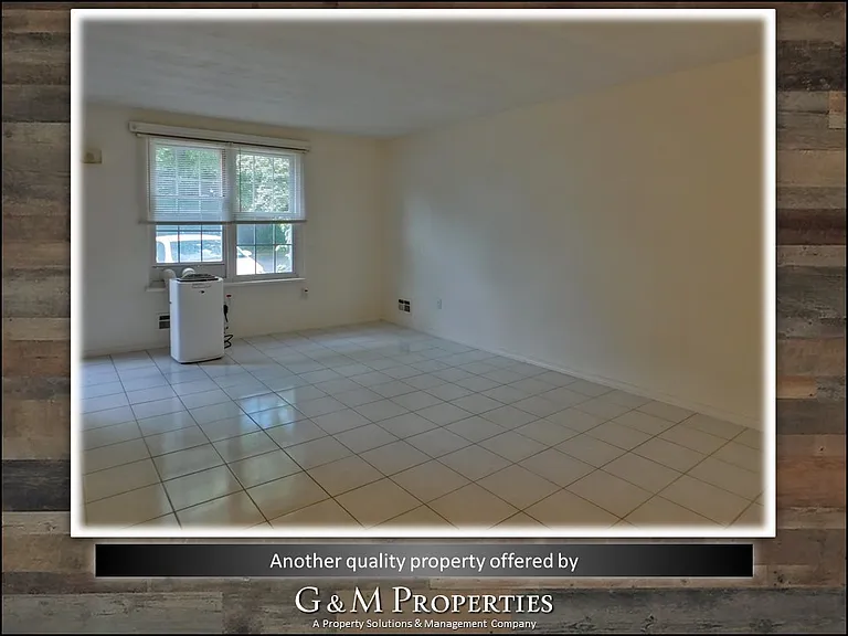 1074 Mount Hope Ave #G — Photo 3