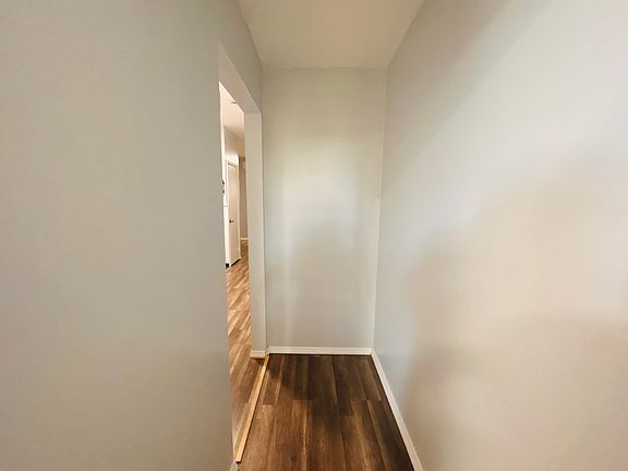 4th image of 847 Halsey St #3L