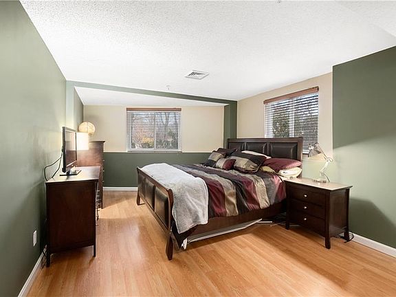 4th image of 31 Devereux St APT 117