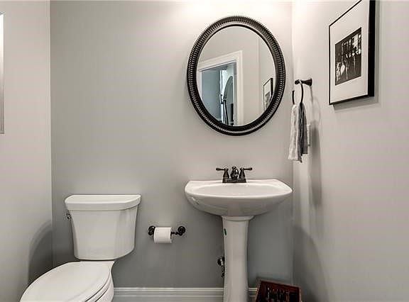 5th image of 8816 W 160th St