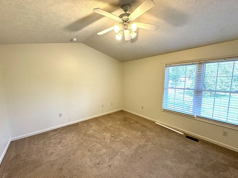 1432 Verdant Spring Ln — Photo 10
