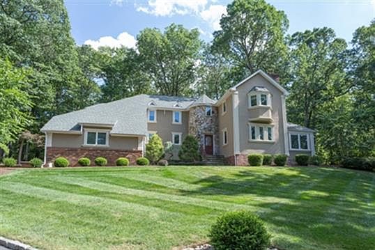 5th image of 80 Glen Eagles Dr