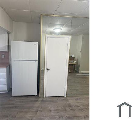2nd image of 1413 S Newkirk St #1