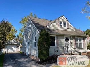5380 Auburn Ave, Maple Heights, OH 44137