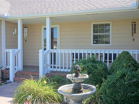 3rd image of 801 W 31st Ave