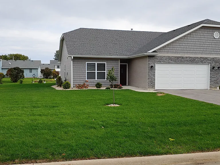 7274 Chucks Way — Photo 23