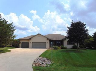N6435 Rangeline Rd, Sheboygan, WI 53083