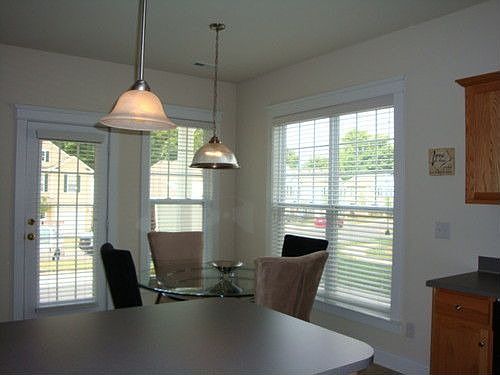 5th image of 4814 Eaves Ln