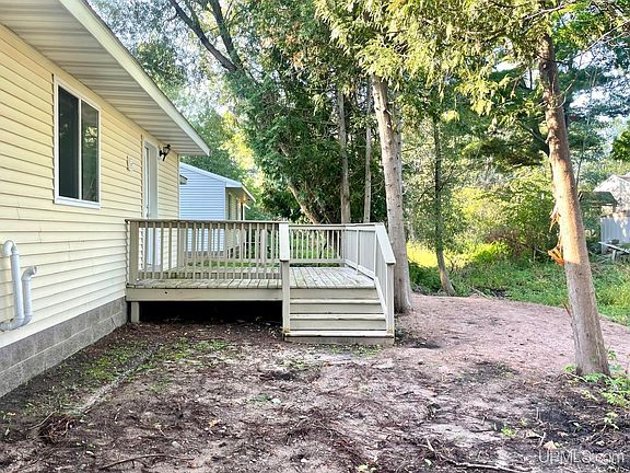 3rd image of 2085 Van Evera Ave