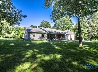 6630 Manore Rd, Swanton, OH 43558