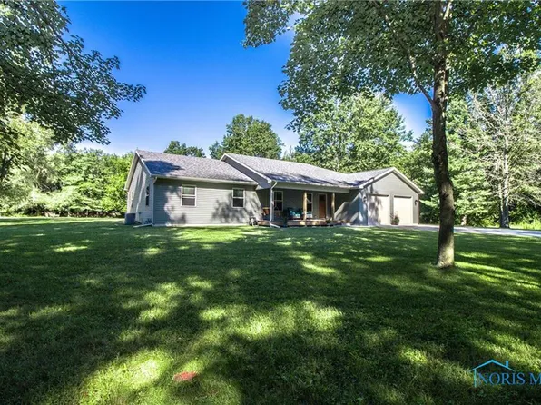 6630 Manore Rd, Swanton, OH 43558