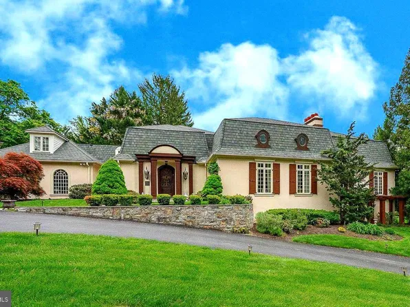 160 Abrahams Ln, Villanova, PA 19085
