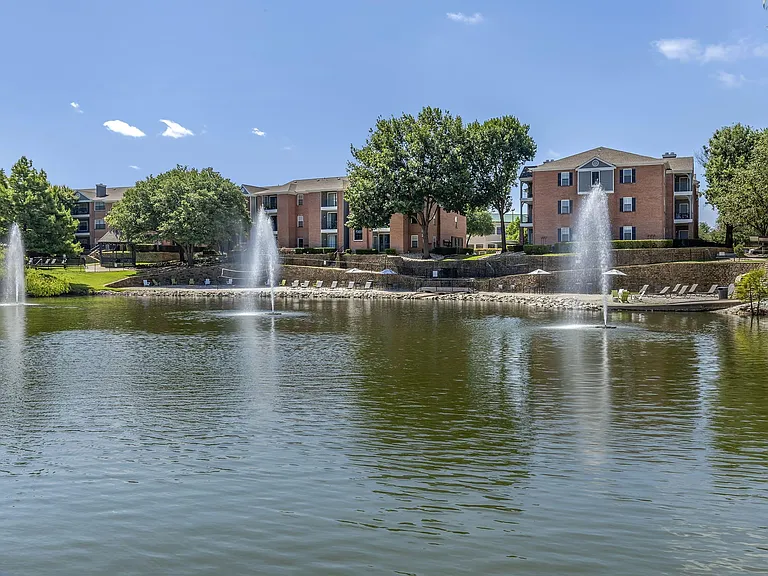 Lakeshore at Preston — Photo 44