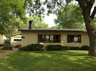 1608 Alcoa Ave, Bettendorf, IA 52722