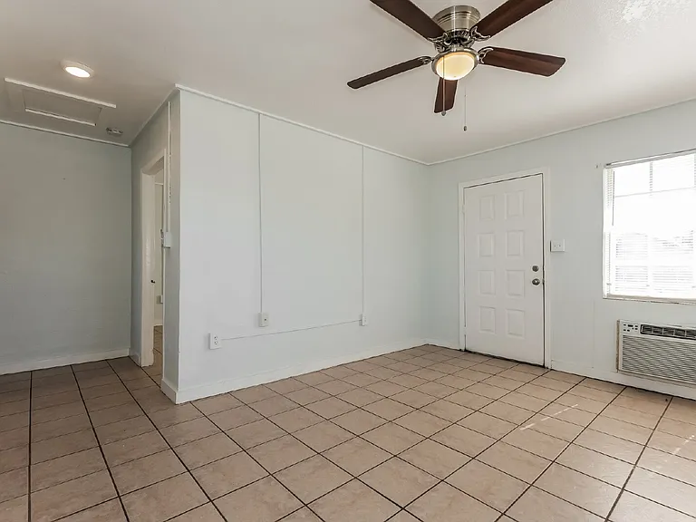 315 D St #2 — Photo 6
