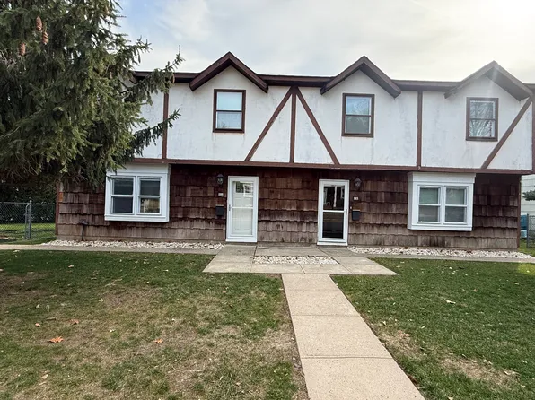 8 Reade St #A, Monroe Township, NJ 08831