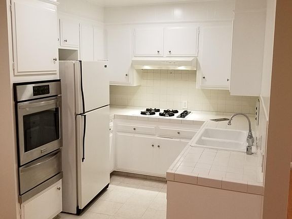 3rd image of 1907 Overland Ave APT 1
