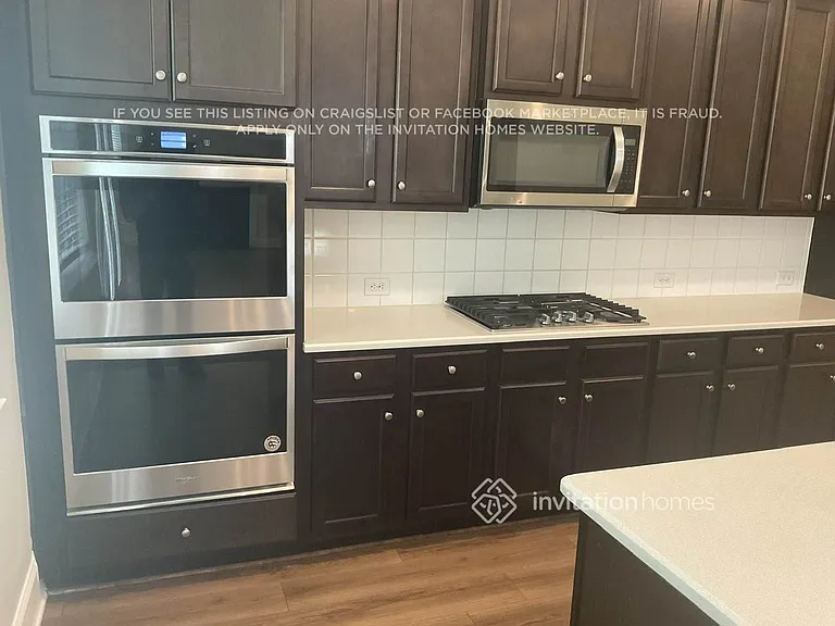 215 Caledonia Ct — Photo 8