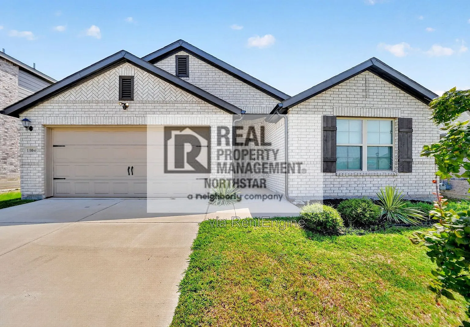 3 bed, 2.0 bath, 1899 sqft, $2,195 — Photo 2