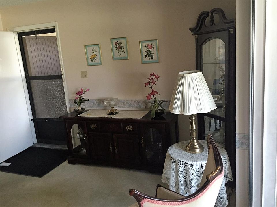 living dining area