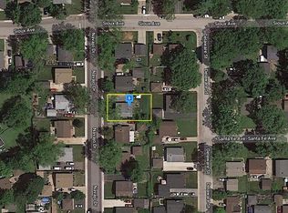1261 Navajo Dr, Carpentersville, IL 60110