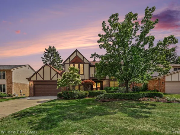 2717 Powderhorn Ridge Rd, Rochester Hills, MI 48309