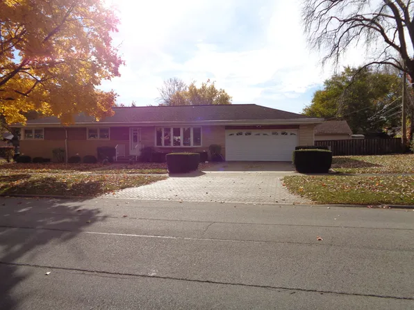 1815 E Grove St, Arlington Heights, IL 60004