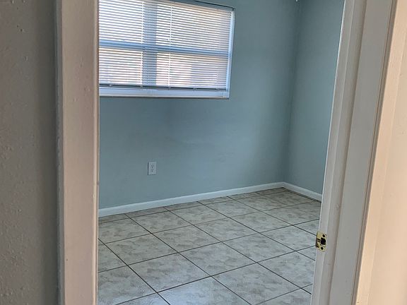 4th image of 4571 Bullard St