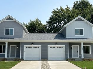 The Iris Paired Townhome Plan, Emerald Hills, Marshall, MI 49068